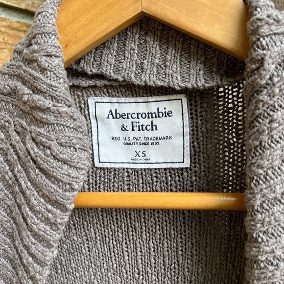 Abercrombie & Fitch Women's Taupe Cardigan - Picture 2 of 3